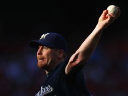 El abridor veterano, Randy Wolf, permitió cuatro imparables y ponchó a cinco rivales en la victoria de Milwaukee. AFP  /