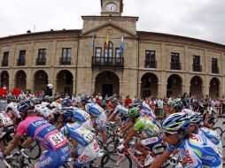 Fue en la décimo quinta etapa que Tomm Boonen se fractura la muñeca. EFE  /