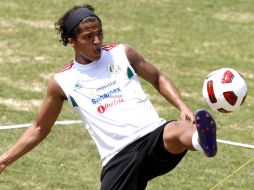 Giovanni dos Santos durante un entrenamiento con la Selección Mexicana. EL UNIVERSAL  /