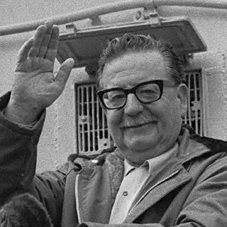 Restos de Allende serán sepultados  en privado