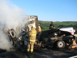 Personal del UEPCBJ realizó labores de sofocación del incendio. M. PATIÑO.  /