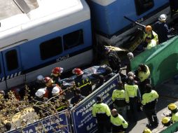 El accidente ocurrió en la línea Sarmiento de ferrocarril que une la estación Once que traslada a 130 millones de pasajeros al año. EFE  /