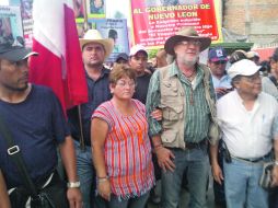 El poeta Javier Sicilia pidió perdón a los centroamericanos por el trato que reciben al pasar por México. A. GUILLÉN  /