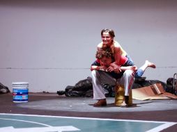 La puesta en escena Perros hinchados a la orilla de la carretera es el resultado del proyecto Argonautas óperas primas. E. PACHECO  /