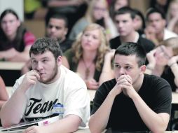 “Estudio en EU” pretende invitar a académicos para que terminen sus estudios y los apliquen profesionalmente en la Unión Americana. AP  /