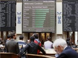 Los manifestantes asistirán a ponencias sobre el funcionamiento de la Bolsa y los derivados financieros''. ARCHIVO  /