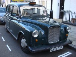 El servicio de los taxis en Londres obtuvo el primer lugar en una encuesta internacional. ESPECIAL  /