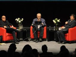 (De izquierda a derecha): Rogelio Villareal, Francis Pisani y Jaime Abello Banfi durante el inicio del seminario. EL UNIVERSAL  /