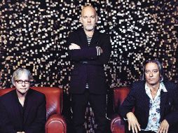 El último álbum de la formación, el decimoquinto de su carrera, fue Collapse into now, compuesto por 12 canciones. EL UNIVERSAL  /