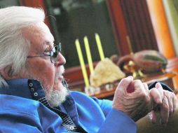 Fernando del Paso durante la entrevista realizada en su casa.  E. BARRERA  /