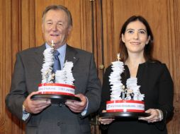 Albert Uderzo, el padre de 'Asterix el galo' y Anne Goscinny, la hija de René Goscinny, co autor. AFP  /