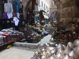 Mercadillo vacío en El Cairo, tras recuperar la estabilidad, el país reanundar las actividades turísticas. EFE  /