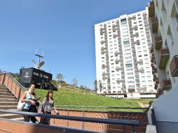 Hasta antes de la sispensión legal se habían comercializado 80 departamentos del complejo.  /