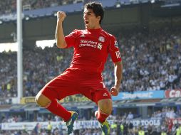 Luis Suárez del Liverpool aseguró la victoria a los 82 minutos. REUTERS  /