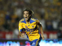 Lucas Lobos de Tigres celebrando un gol, durante juego de la semana 10 del Apertura 2011. MEXSPORT  /