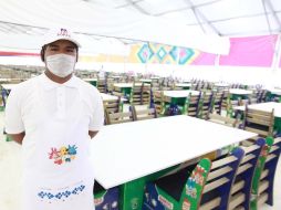 El comedor de la Villa tendrá tres mil 500 sillas y 450 mesas.  /