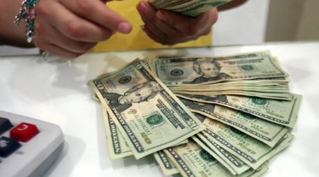 La depreción de la moneda mexicana frente al dólar en las últimas semanas puede ser motivo de cambios en el presupuesto.  /