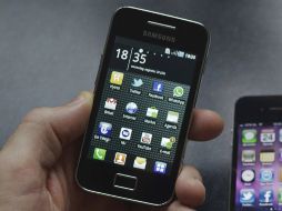 Los movimientos se podrán hacer desde el más sencillo dispositivo hasta el más sofisticado smartphone. REUTERS  /