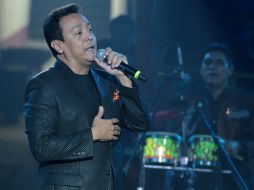 Carlos Cuevas con su carisma aprovechó para interpretar algunos temas de su más reciente producción. ARCHIVO  /