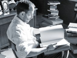 Pedro Ángel Palou en su estudio. ESPECIAL  /