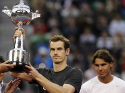 Murray se impusó a Nadal (d) en tres mangas por 3-6, 6-2 y 6-0. REUTERS  /