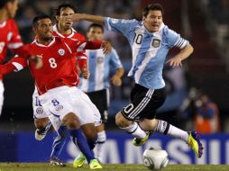 El argentino Lionel Messi en las eliminatorias sudamericanas en contra de Chile. Reuters  /
