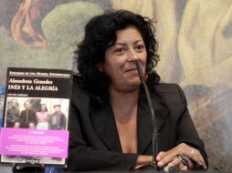 La escritora española Almudena Grandes en la presentación de su obra. ARCHIVO  /