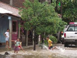 Autoridades informaron que se suspendieron las clases de 5.000 centros educativos afectando a 420 mil alumnos.  /