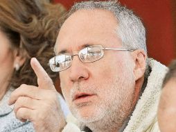 Javier Sicilia y el Presidente Felipe Calderón sostuvieron el segundo encuentro en el Castillo de Chapultepec. EL UNIVERSAL  /