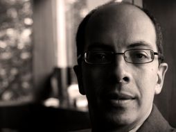 Jorge Volpi afirma que el cambio a los libros electrónicos es inmediato e irreversible. ESPECIAL.  /