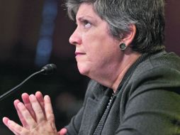 La secretaria de Seguridad, Janet Napolitano, habla de la inmigración en el Capitolio de Washington. EFE  /