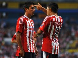 Alberto Medina y Marco Fabián durante el polémico festejo del gol . MEXSPORT  /