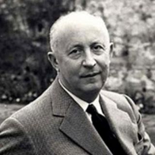 Recuerdan al diseñador Christian Dior a 54 años de su ausencia