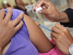 Además de la influenza, la secretaría cuenta con 75 mil 900 vacunas contra neumococo. ARCHIVO.  /