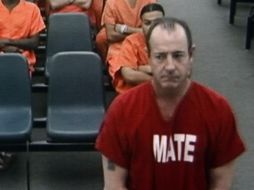 El padre de Lohan trató de escapar del hospital, pero fue arrestado e ingresó en la presión de Hillsborough County Orient Road. AP  /