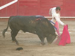 César Jiménez durante su aparición del día 11 de febrero de 2007, en la Nuevo Progreso. ARCHIVO  /