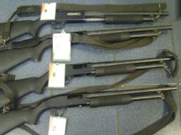 Cada detenido tenía en su poder una escopeta y una pistola.  /