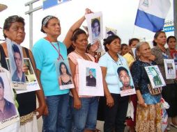Las madres de migrantes centroamericanos desaparecidos ingresaron por el cruce fronterizo de El Ceibo, Tabasco. EL UNIVERSAL  /