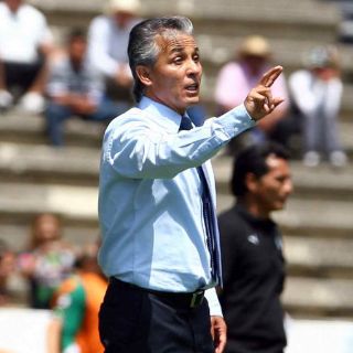 Continúa Sergio Bueno como técnico de Puebla