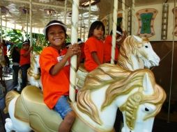 Al grupo de niños que visitó Guadalajara se les llevó al parque de diversiones ubicado en la barranca de Huentitán. ESPECIAL  /