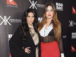 Khloe acompaña a Kim durante una alfombra roja el día siguiente a su ruptura pública con Kris Humphries. EFE  /