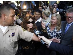 La teoría que expresó La Toya sobre la muerte de su hermano ayer fue confirmada por el jurado. AFP  /