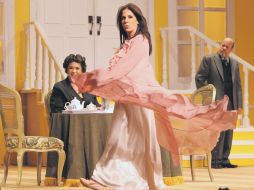 Los asistentes presenciaron dos horas de discusiones pasionales, humor y drama.  /