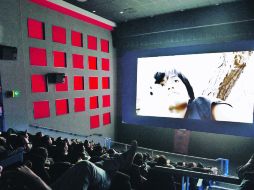 Con sala llena, aunque con complicaciones en la exhibición, lució la última función de cortos en Cinépolis Centro Magno.  /