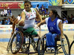 Floralia Estrada Bernal (I) destaca el apoyo de la gente. MEXSPORT  /