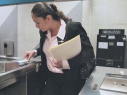 La tarifa del Tren Ligero, PreTren y Macrobús es de seis pesos.  /