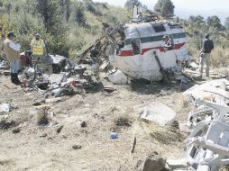 Los peritos no han encontrado signos de fuego en los restos del helicóptero en que perdió la vida Francisco Blake Mora. REUTERS  /