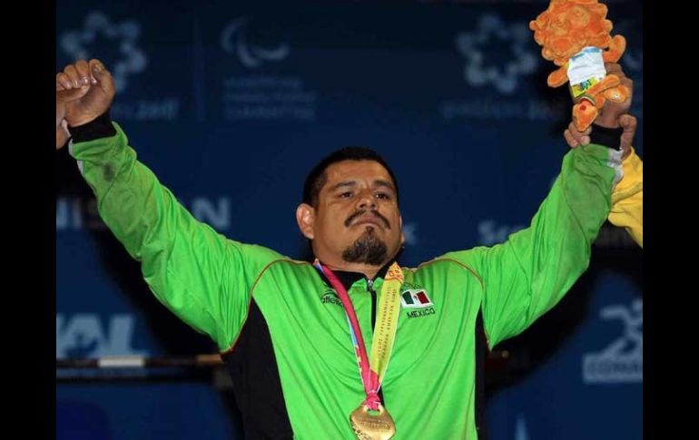 Porfirio López se adjudico el oro en levantamiento de pesas. MEXSPORT  /