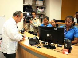 El presidente Felipe Calderón y su esposa, Margarita Zavala, realizaron algunas compras. NTX  /