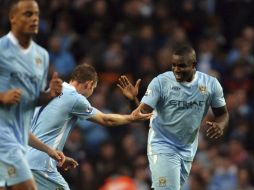 Casi al morir el primer tiempo comenzó la tanda de goles que dejó el marcador en 3 a 1. EFE  /